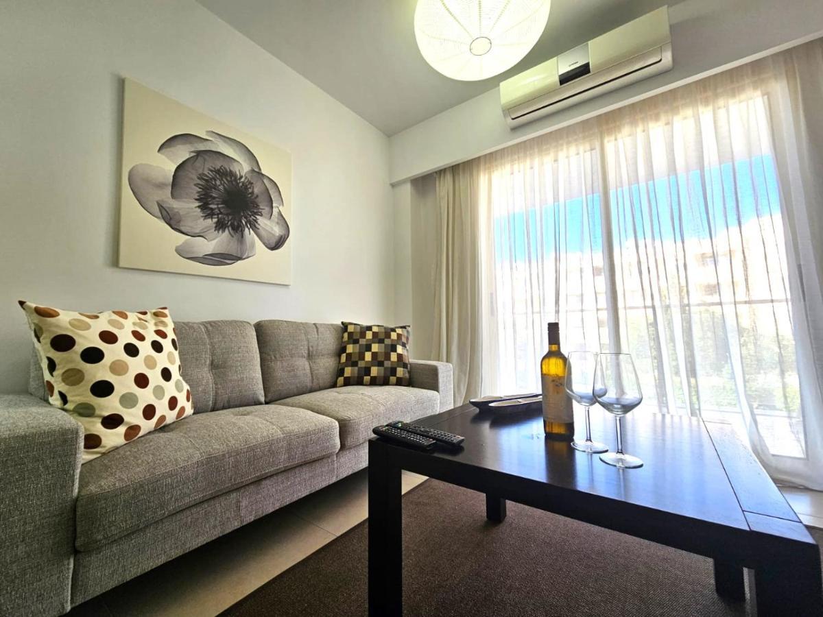 Elysia Park Apartments Paphos Exterior foto