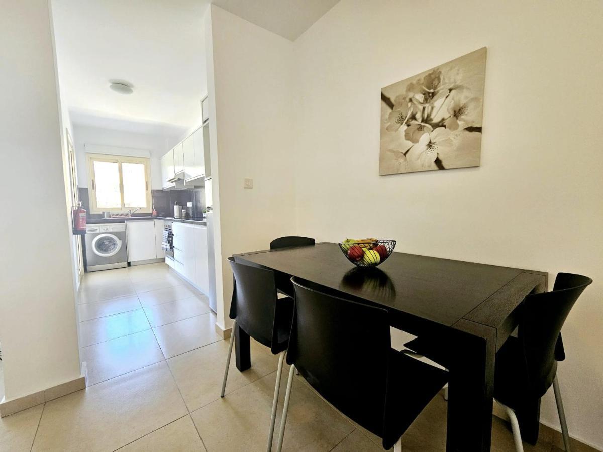 Elysia Park Apartments Paphos Exterior foto