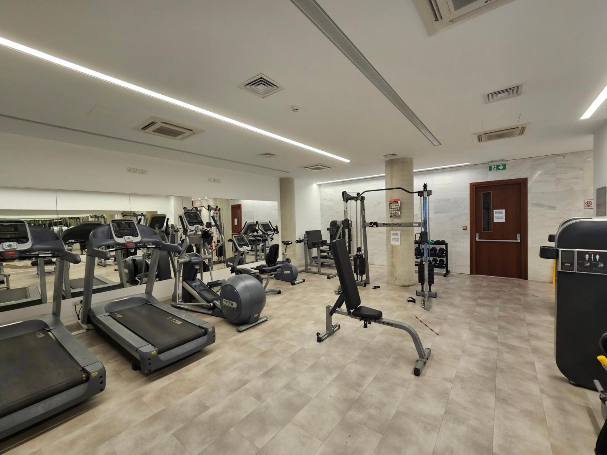 Elysia Park Apartments Paphos Exterior foto