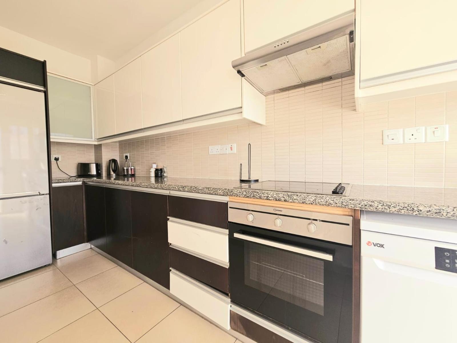 Elysia Park Apartments Paphos Quarto foto