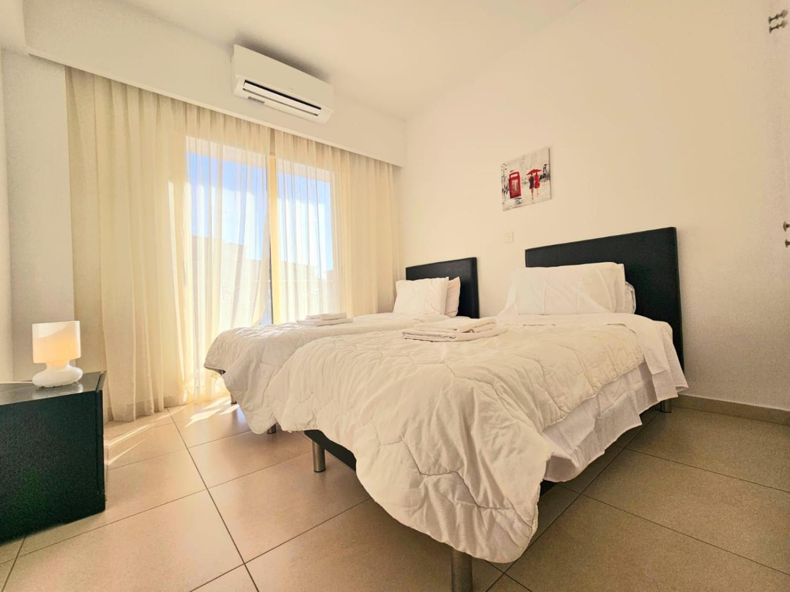 Elysia Park Apartments Paphos Quarto foto